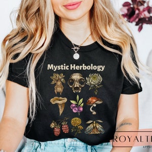 Mushroom Tshirt Cottagecore Goblincore Aesthetic Shirt Mushroom Core Tee Vintage Mushroom Nature T-Shirt Fungi Shirt Gift for Her Botanical