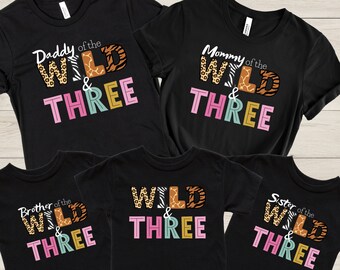 Wild und Drei Shirts Geburtstag Zoo Geburtstag Party Shirts Familien Geburtstag Tshirts Kleinkind t-shirt Safari Tiere Geburtstag Wild & Three Shirts