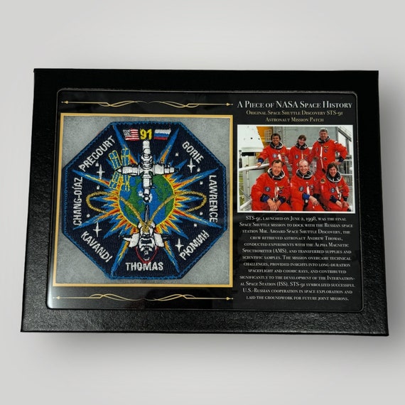 STS-91 NASA Mission Patch Display Case: Space Shuttle Discovery