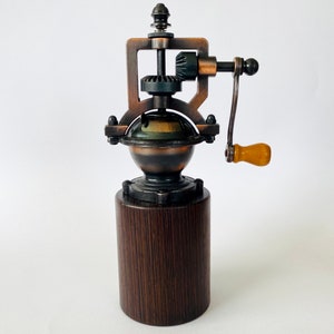 Wenge wood- Pepper mill handmade- Wooden grinder- Wooden Pepper Mill- Pepper grinder- Kitchen gifts- Wedding gift- Cooking gifts- Cook gift