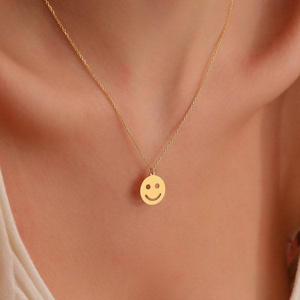 14K Solid Gold Smiley Face Necklace, Valentines Day Gift For Her, Handmade Emoji Disk Pendant, Minimalist Happy Face Charm, Mood Ring Choker