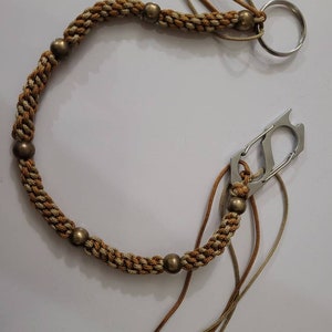 Custom wallet cord