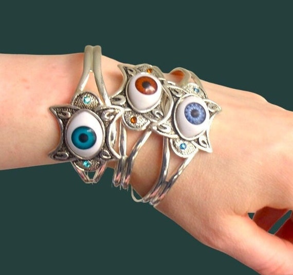 Eye-Catching Eyeball Bangle - Adjustable Unisex C… - image 2