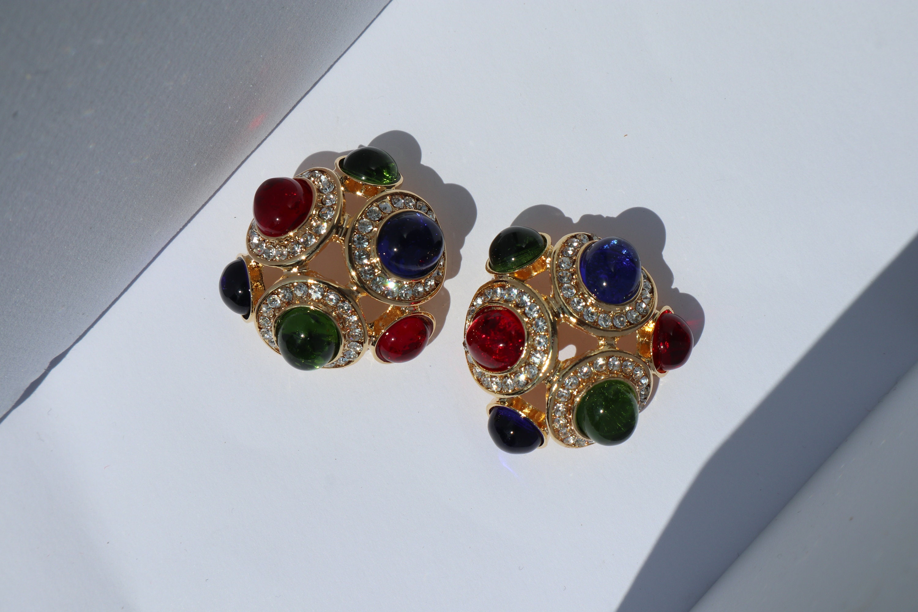 Boucles D'oreilles Vintage CIRO Blanches à Clip - Occasion Un Seul Propriétaire