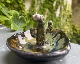 Desert Heart - Elemental bowl with cactus made of clay, hand-formed and glazed, magical bowl, unique piece for altars, crystals and jewelry