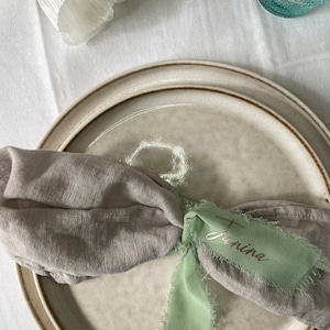 Individuelle Platzkarten aus Stoff mit Namen für Hochzeiten, Taufen und besondere Anlässe