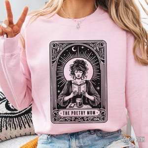De poëziemoeder aangepast tarotshirt, poëziecadeau moeder, waarzegster-shirt, poëziecadeau voor haar, aangepast tarotontwerp, spiritueel shirt
