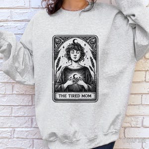 Camiseta de tarô da mãe cansada, Camiseta madrinha, Camiseta para pais, Presente para mães recém-nascidas, Camiseta para tarefas domésticas, Camiseta para pais, Ter filhos