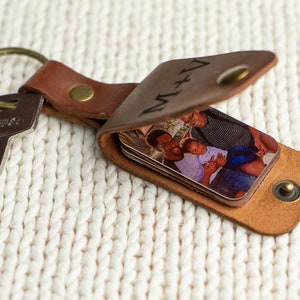 Engraved Leather Keychain with Photo, Personalized Gifts for Him, Customized key chain, Leather Key Holder, Man Accessory, Birthday Gift