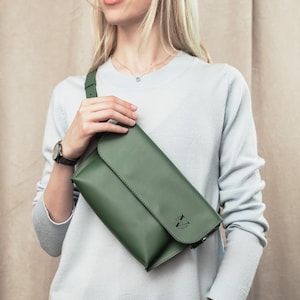 Leather fanny pack women, Engraved cub bag, Crossbody bag, Personalized shoulder bag, Handmade small purse, Women&#39;s small messenger bag