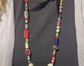 SUPER LEUK - Geassorteerde Boho-ketting Tsjechisch glas, hout, bottenmix
