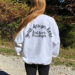 Gildan 18000 Sweatshirt Mockup, White Sweatshirt, Model Mockup, White Sweatshirt Mockup, White Mockup, Outdoor Sweatshirt Mockup, Camping