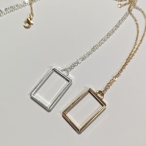 Collana con ciondolo del 1975 / Scatola / Stile rettangolare / Argento / Oro / Minimalista