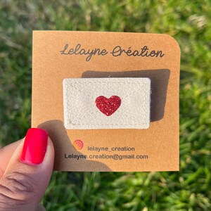 Broche « lettre d’amour » en simili cuir - enveloppe- coeur rouge - idée cadeau originale