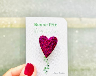 Petite broche en forme de coeur à paillettes en résine idée cadeau fête mamie grand mère