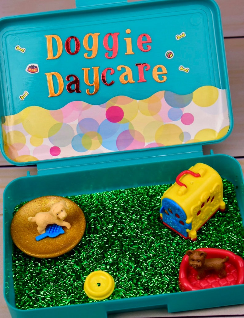 Doggie Daycare Mini Travel Playset image 1