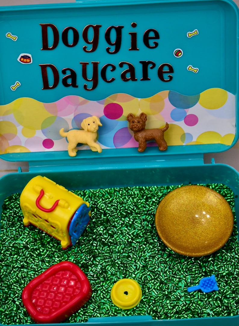 Doggie Daycare Mini Travel Playset image 3