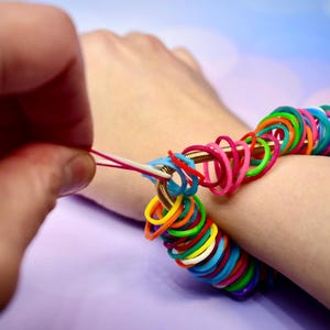 Pick & Flip Fidget Bracelets /Trichotillomania Anxiety Stress Picking Tool