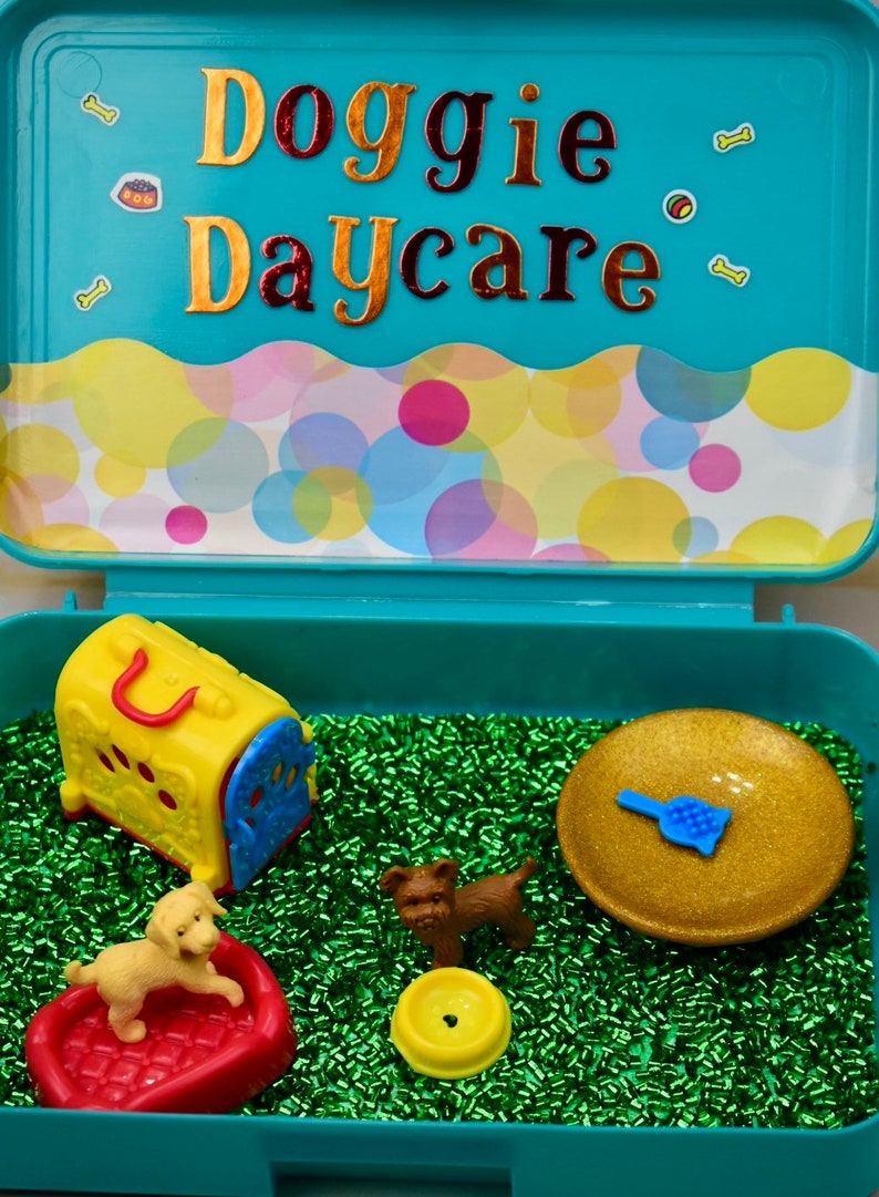 Doggie Daycare Mini Travel Playset image 2