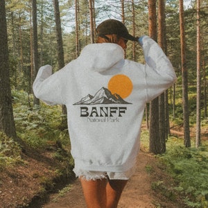 Banff National Park Hoodie Sweatshirt, Granola Girl Aesthetic Hoodie, Canadian National Parks Hoodie, Retro Mountain Hoodie Gift