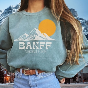 Banff National Park Comfort Colors Crew Neck Sweatshirt, Granola Girl Aesthetic, Canadian National Parks Sweatshirt, Retro Mountain Gift