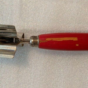 VINTAGE EKCO USA 7" Kitchen Utensil Knife Sharpener with Red Wood Handle image 8