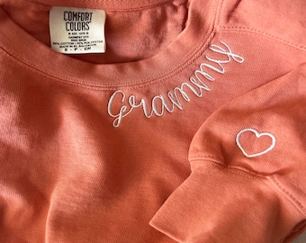 Custom EMBROIDERED Grandma Sweatshirt with Grandkids Names, Nana Shirt, New Grandma Hoodie, Chrsitmas Gifts For Grandma