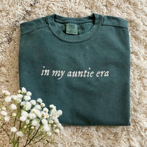 Comfort Colors® In my Auntie. Era EMBROIDERED T-Shirt, Custom Auntie Sweatshirt with Kids Names, Christmas Gift for Aunt