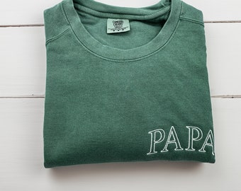 Embroidered Dad Sweatshirt With Kids Name on Sleeve, Custom Dad Comfort Colors® Sweatshirt, Personalized Dad Sweatshirt, Father Day Gift