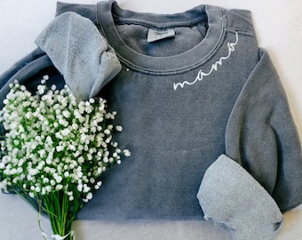 Embroidered Mama Comfort Colors® Sweatshirt with Kid Name, Grandma Crewneck, Mama Sweatshirt, New Mom Gift, Gift For Mom