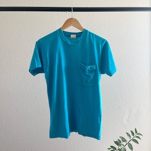 Vintage 90’s Single Stitch Light Blue Selvedge Pocket T-Shirt - Small