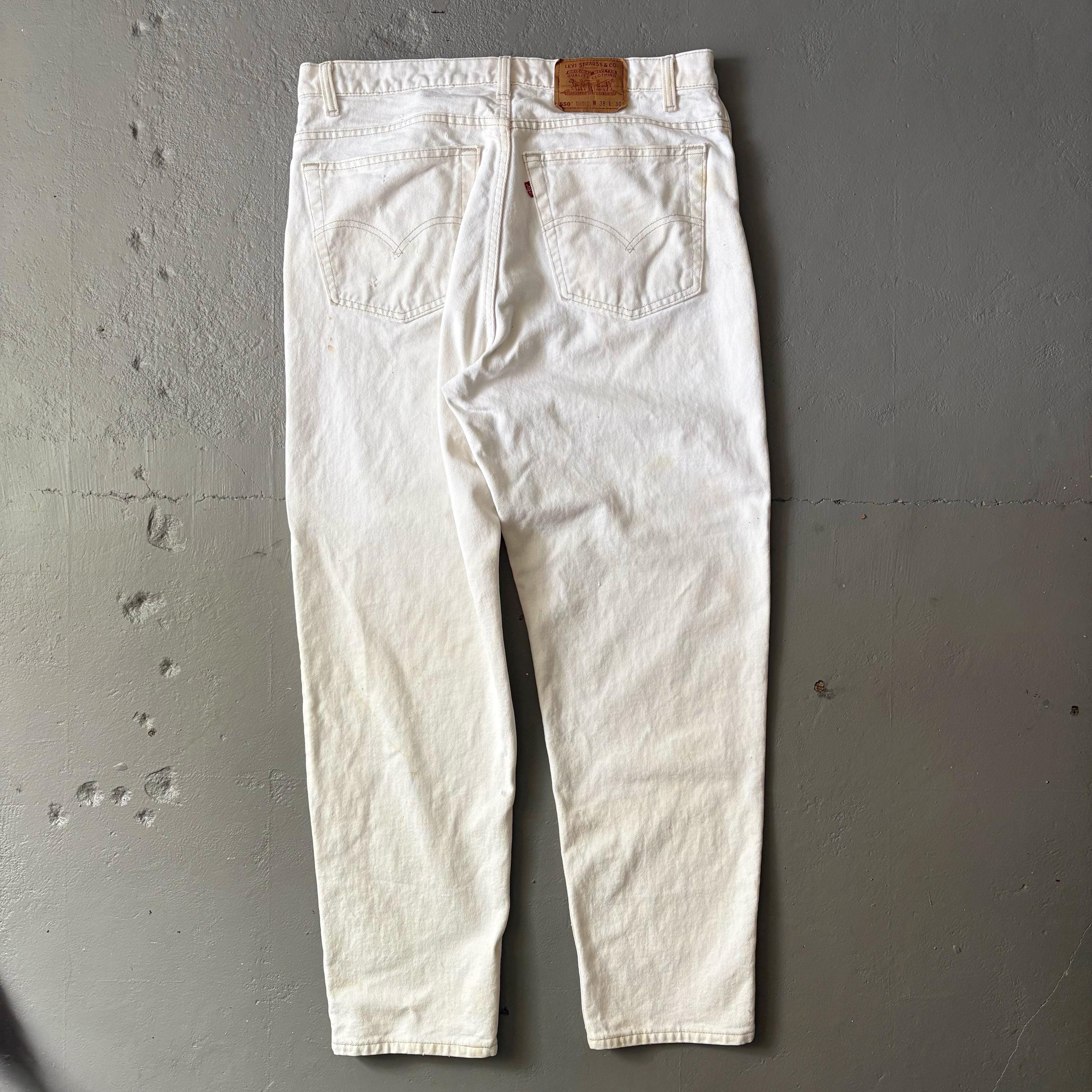 White Levis 550 - Etsy