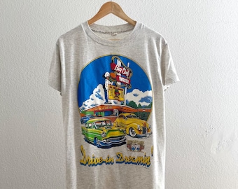 Vintage 1980’s Single Stitch Minimalist Preppy Retro Diner Graphic Tee - Medium
