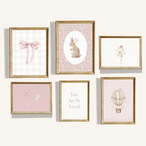 Ensemble mural rose pour chambre d'enfant, décoration de chambre d'enfant rose poudré, galerie d'art pour filles, décoration de chambre d'enfant vintage, lot de 6 gravures, ensemble mural ancien