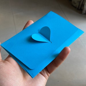 Cartão de aniversário com envelope autovedante