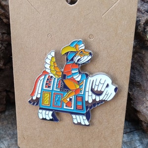 Labyrinth enamel pin lord didymus pin 80s movie david bowie ello Worm pin