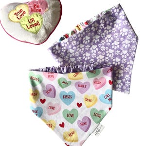 Valentine&#39;s Day Dog Bandana / Hearts Dog Bandana / Love Dog Bandana / Scrunchie Dog Bandana / Reversible Dog Bandana