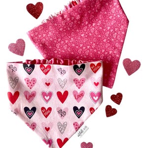 Valentine&#39;s Day Dog Bandana / Hearts Dog Bandana / Love Dog Bandana / Scrunchie Dog Bandana / Reversible Dog Bandana