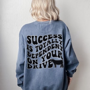 Comfort Colors Vintage Stock Show Steer Sweatshirt Back Print Retro Cattle Shirt Gift Livestock Pullover Market Cattle Show Mama Crewneck