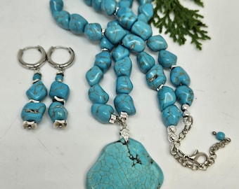Chunky Turquoise Statement Necklace: Boho  Pendant Beaded Jewelry