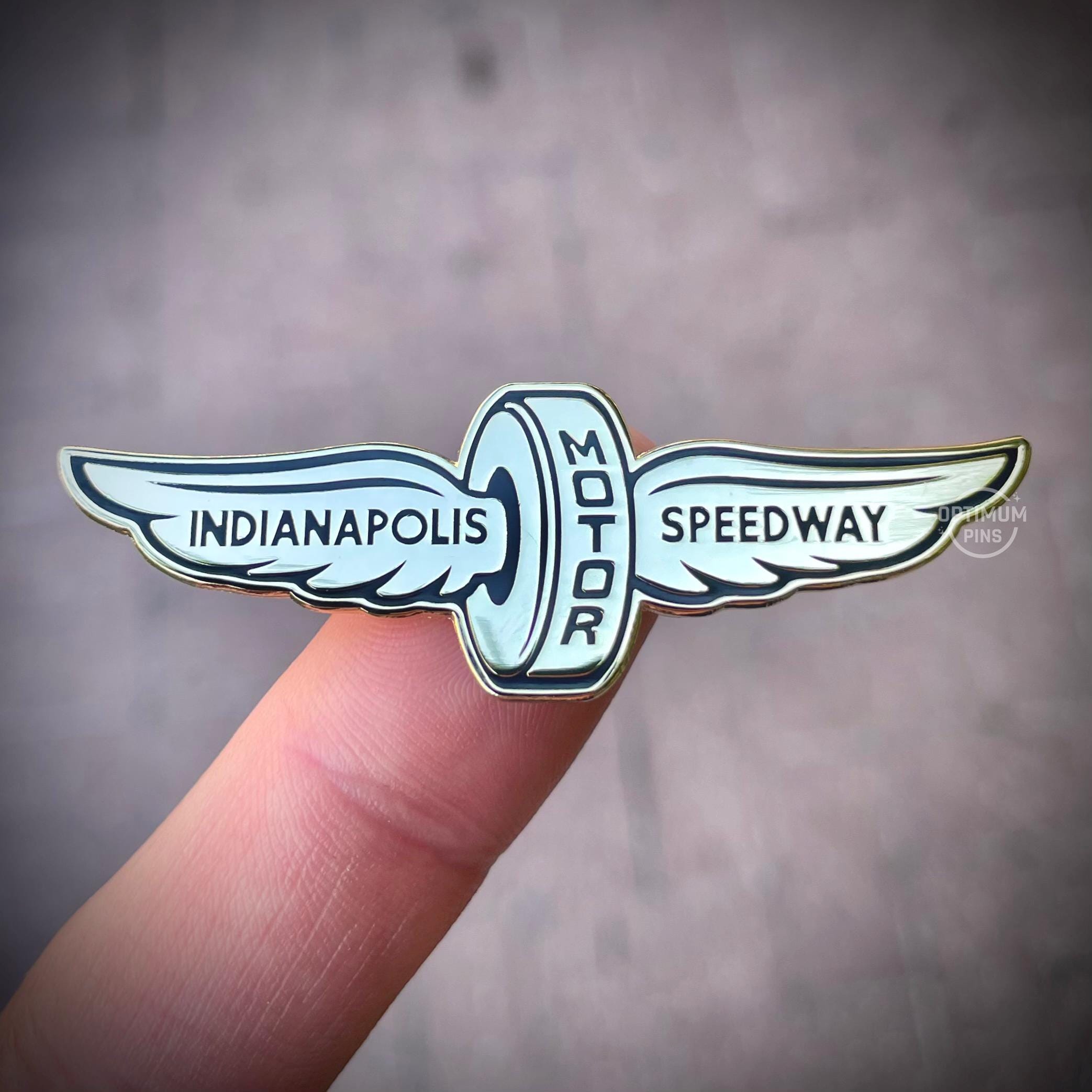 Pin's G. Berger Pilote 91 F1 Formule 1 Sport Casque Malboro Besançon 25000