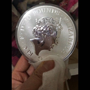2022 UK Royal Mint Queen Royal Arms 10oz 999 silver coin