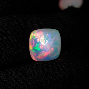 AAA++ Natürlicher äthiopischer Opal Edelstein Welo FeuerStück Cabochon Opal Kissen Form 13x8 MM 7.30 cts Zur Schmuckherstellung