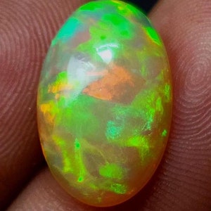 AAA+++ Opale di fuoco Welo cabochon di qualità superiore naturale, pietra preziosa molto rara! Dimensioni 18x12x5 mm, opale da 6,15 carati per la creazione di gioielli.