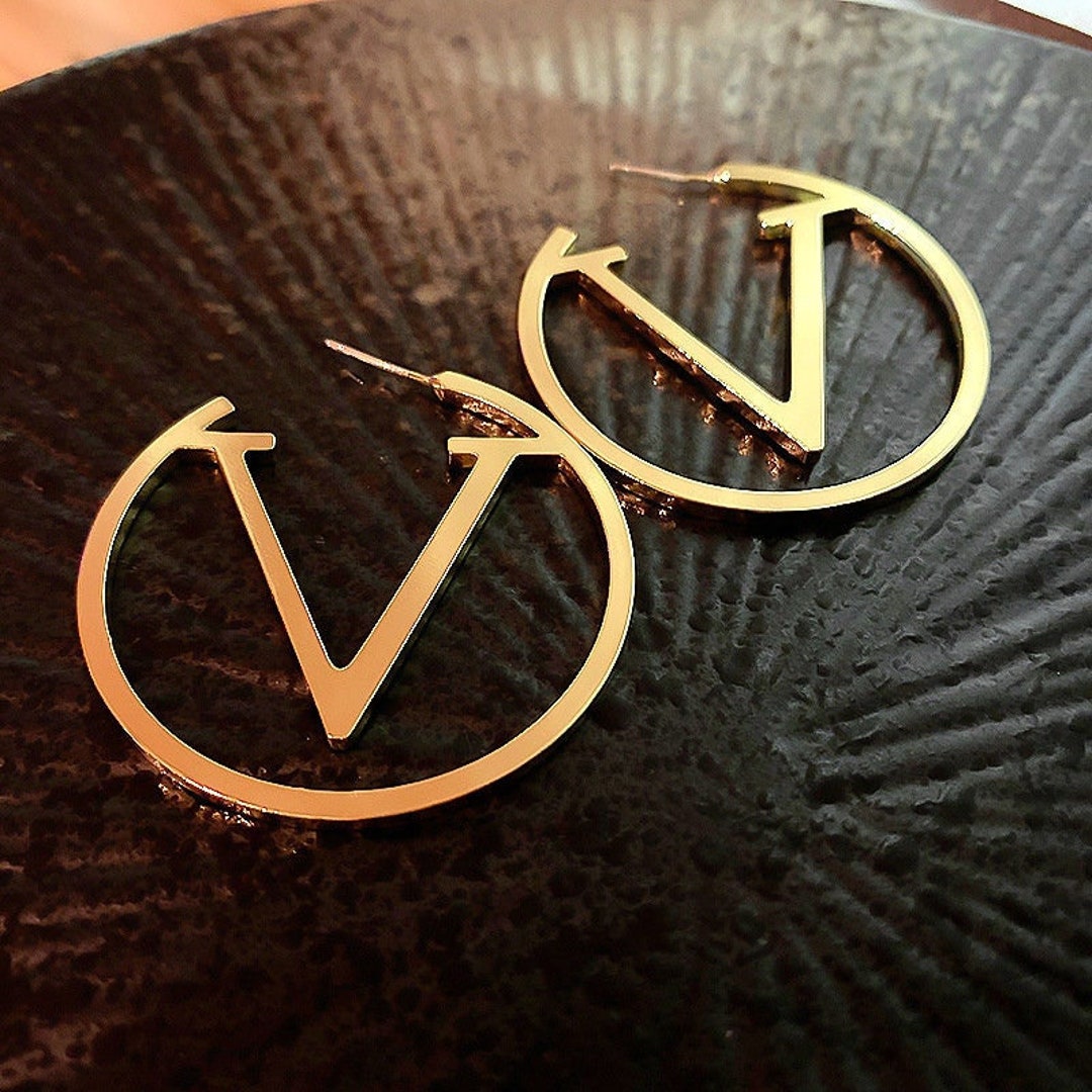 Fashion 45mm V Hoop Earrings, Large V Hoop Stud Earrings, Luxury Vlogo