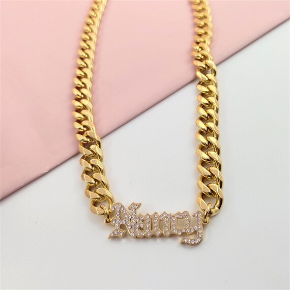Nameplate necklace deals with thick chain