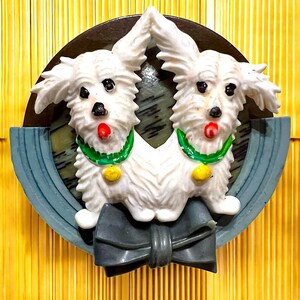 Westie Dog Pair Plastic & Celluloid Brooch (Scottish Terrier)