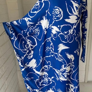 1970s One Sleeve Blue and White Floral Kaftan