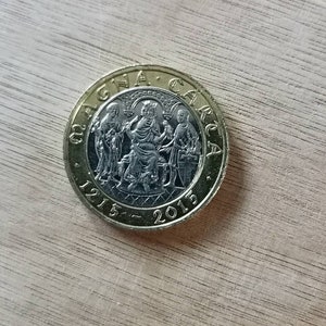 2015 magna carta 2 pound coin in good circulated condition