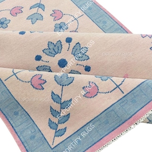Handmade Pastel Floral Wool Rug: Modern Oushak Style